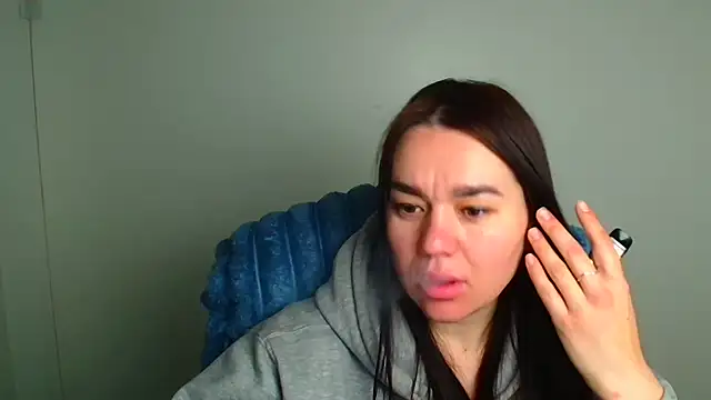 Lola Saymyname online show from May 2, 5:55 am