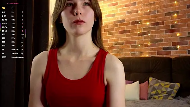 EmiliDen online show from October 12, 7:05 pm