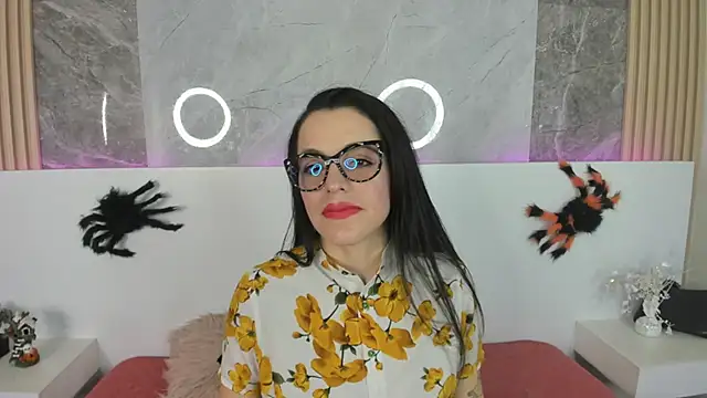 Snapshot of IsisNoir chatting on October 6, 7:40 pm IsisNoir online show from October 6, 7:40 pm