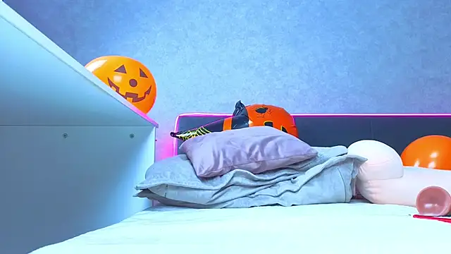 LilyIrons online show from October 30, 1:41 am