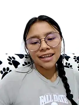 SofieLove 01 online show from March 31, 9:20 am