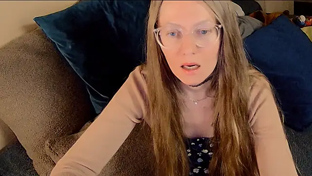 Snapshot of _Goldilocks_ chatting on October 26, 5:41 pm  Goldilocks  online show from October 26, 5:41 pm