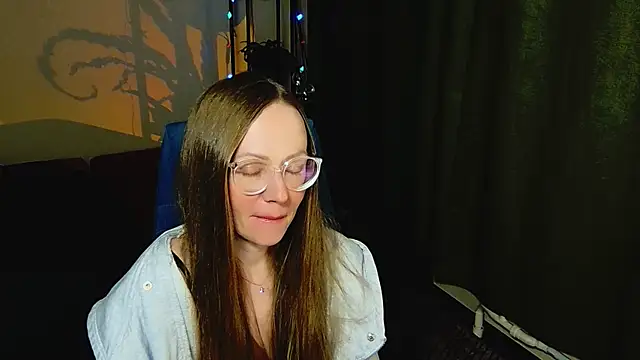 Snapshot of _Goldilocks_ chatting on September 27, 4:36 pm  Goldilocks  online show from September 27, 4:36 pm