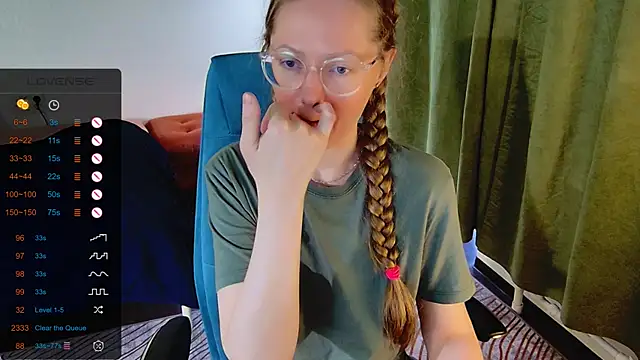 Snapshot of _Goldilocks_ chatting on September 12, 7:07 am  Goldilocks  online show from September 12, 7:07 am