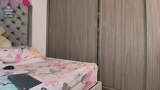 dreamsussi online show from October 16, 8:11 pm