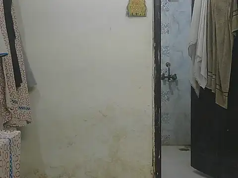 ursdreamperson online show from June 6, 3:18 pm