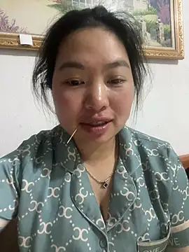 Nhung584 online show from May 15, 1:14 pm