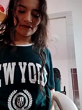 LUNAA    online show from October 6, 3:45 am