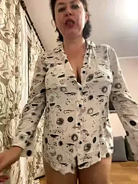 Kiravix online show from November 6, 7:31 pm