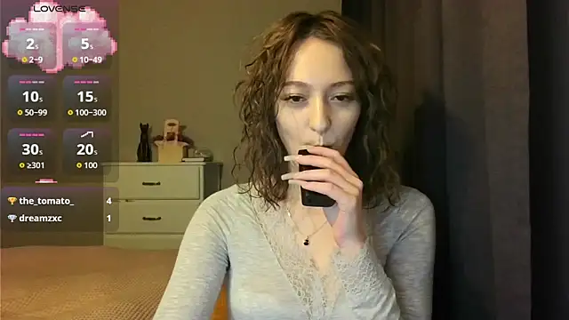 white liillyy online show from December 21, 11:41 pm