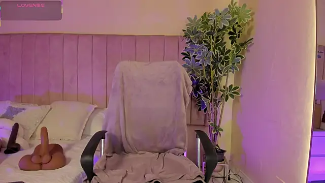 Mia mtnz02 online show from November 26, 12:22 am