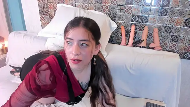 Snapshot of Keyla_ruiz_ chatting on October 8, 11:47 am Keyla ruiz online show from October 8, 11:47 am