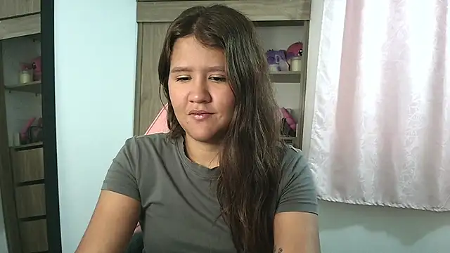 Snapshot of Oliviawatson1 chatting on September 13, 1:30 pm Oliviawatson1 online show from September 13, 1:30 pm