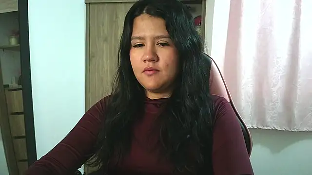 Oliviawatson1 online show from November 10, 2:01 pm