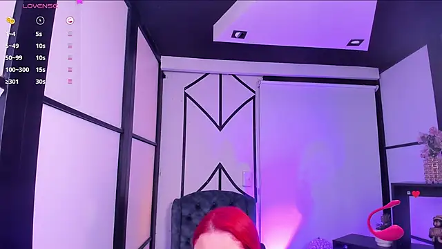 NahomiRichards  online show from December 23, 5:55 am