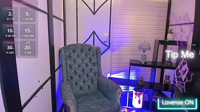 NahomiRichards  online show from December 2, 5:31 am