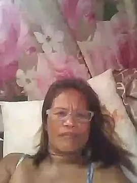 Kristen05 online show from November 18, 4:35 am