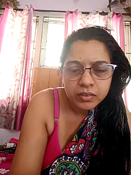 Snapshot of thanusi_2 chatting on October 16, 7:11 am thanusi 2 online show from October 16, 7:11 am