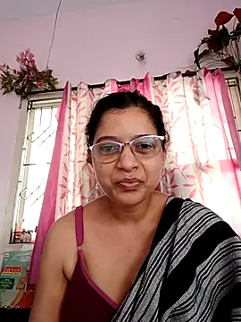 Snapshot of thanusi_2 chatting on September 21, 11:42 am thanusi 2 online show from September 21, 11:42 am