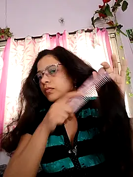 Snapshot of thanusi_2 chatting on September 16, 8:44 am thanusi 2 online show from September 16, 8:44 am
