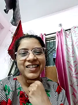Snapshot of thanusi_2 chatting on September 23, 4:16 pm thanusi 2 online show from September 23, 4:16 pm