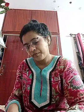 Snapshot of thanusi_2 chatting on September 10, 4:07 pm thanusi 2 online show from September 10, 4:07 pm