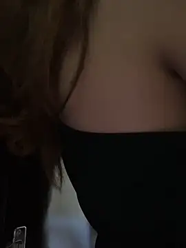 Isabela Colins online show from September 22, 12:47 pm