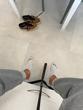 Manu97k online show from March 6, 4:46 pm