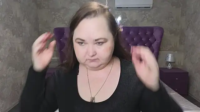 Eloisa Eliot online show from December 4, 4:52 pm