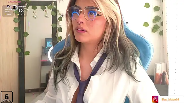 blue kitten online show from February 28, 10:09 pm