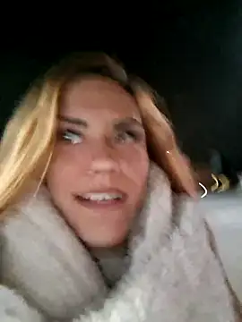 SlimBellaa online show from December 13, 8:26 pm