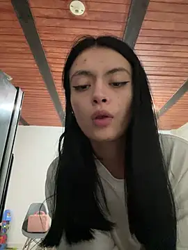 LiaCollings online show from February 9, 10:12 pm