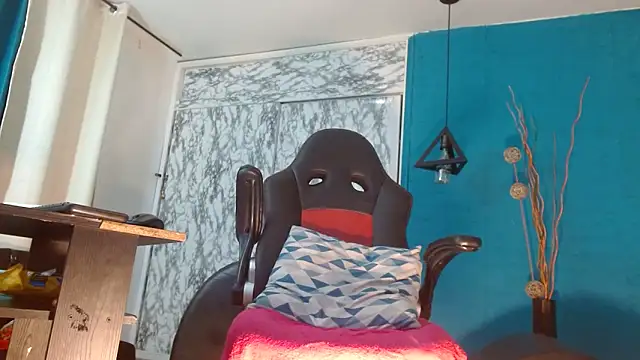 hanna mooreee online show from February 21, 7:14 pm