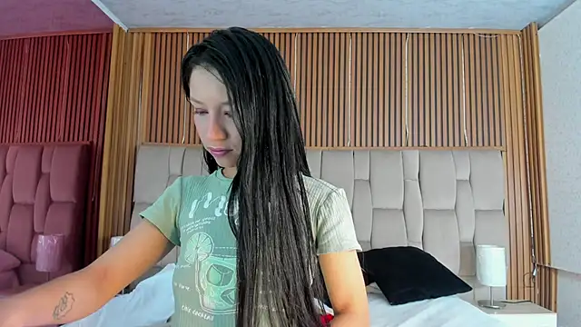 Sophie Calloway online show from March 23, 1:28 pm