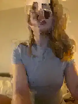 Emaline Fane online show from November 3, 7:07 pm