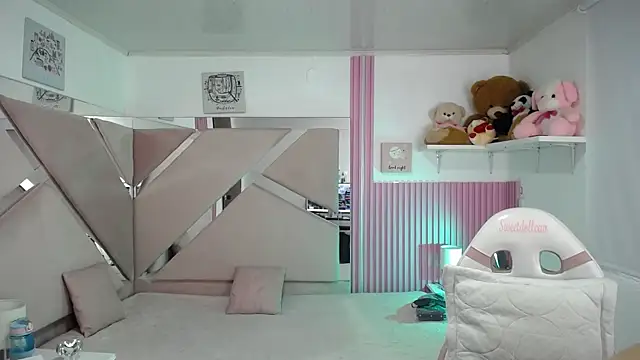 Snapshot of Mia_garcia28 chatting on October 14, 8:00 pm Mia garcia28 online show from October 14, 8:00 pm