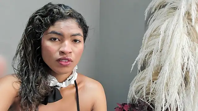 sienna glow online show from February 5, 12:52 pm