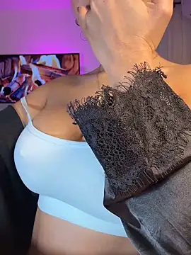 megansan  online show from October 1, 12:54 pm