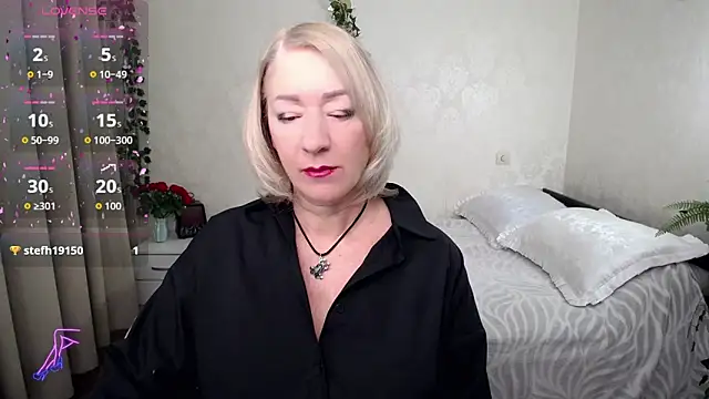 hunters woman online show from November 22, 11:51 pm