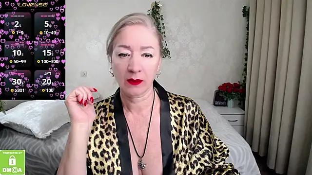 hunters woman online show from February 23, 4:57 am