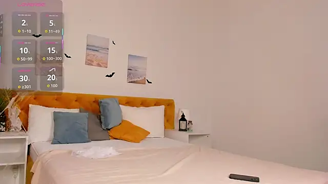 KiraSun online show from October 31, 12:20 pm