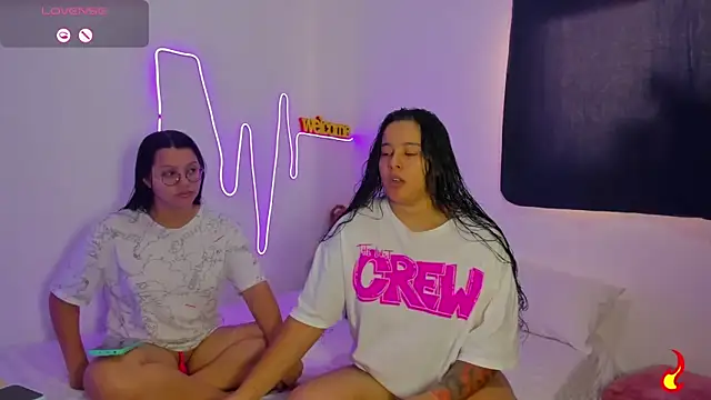 Dilan and Mia online show from June 2, 3:35 pm