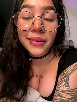 Liz rogers x online show from December 5, 4:12 am