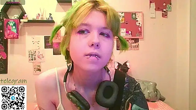 CarolineRichter online show from February 4, 11:08 pm