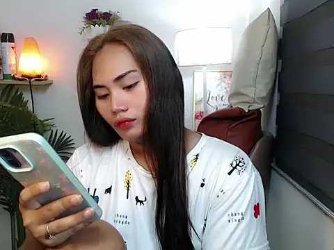 sluttyprincess0 online show from February 28, 11:37 pm