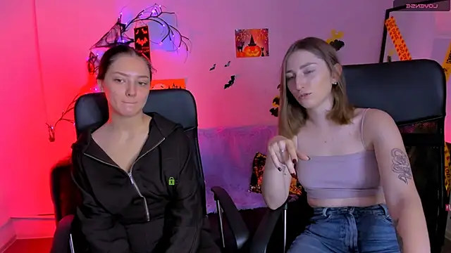 eva smiith  online show from November 5, 6:40 am