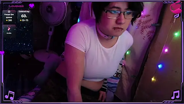 Ftm Bunny online show from April 19, 1:22 pm