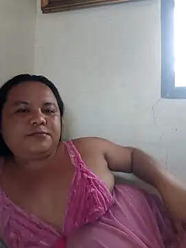 Snapshot of fallen_angel08 chatting on October 4, 5:46 am fallen angel08 online show from October 4, 5:46 am