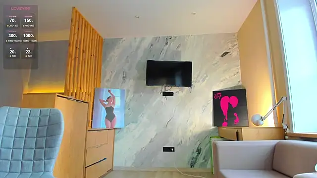 miss bubbles  online show from September 9, 12:32 am