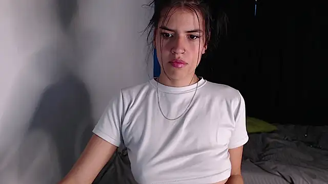 9Sophie Rosse online show from November 15, 4:41 pm